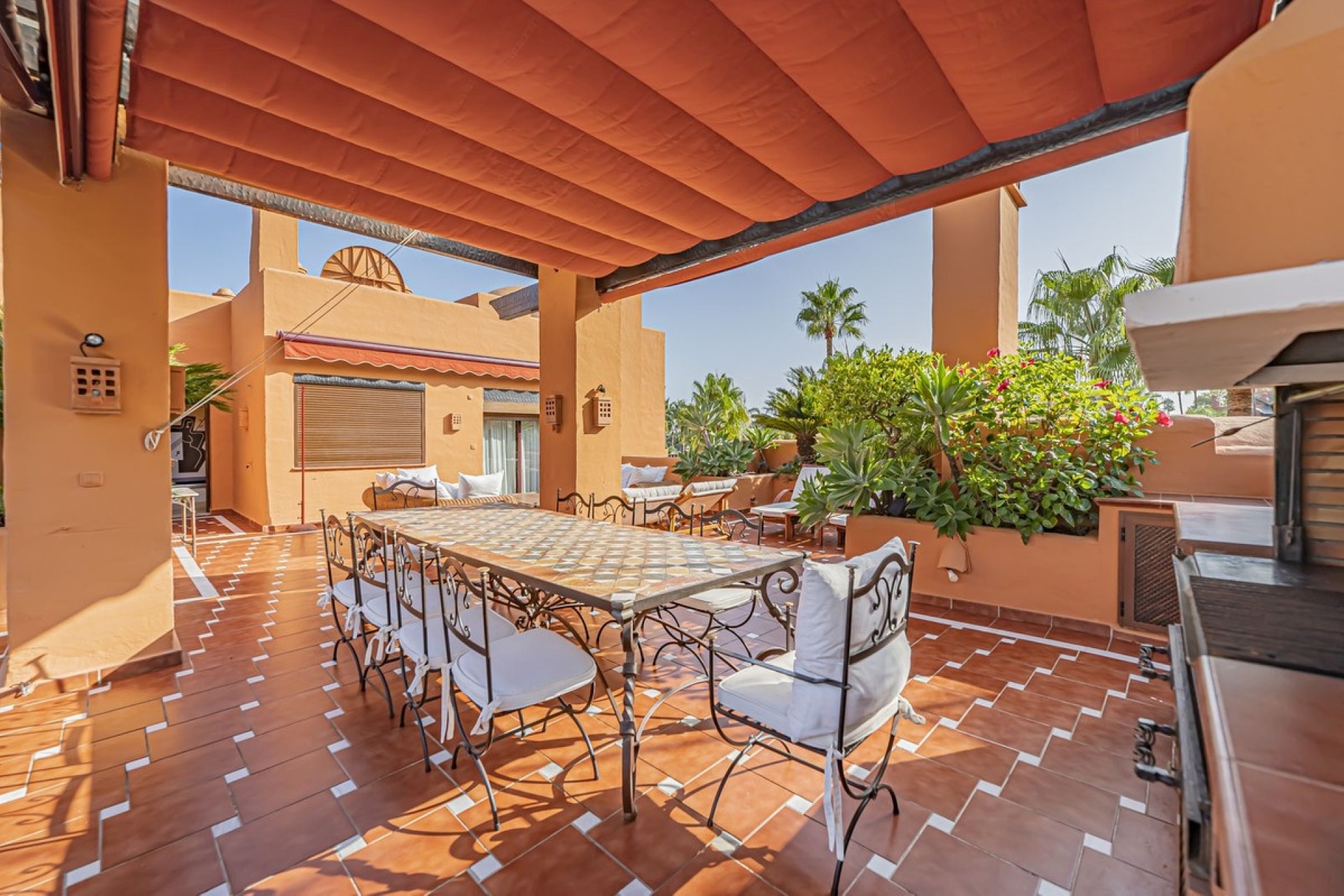 Resale - apartment - Marbella - Puerto Banús