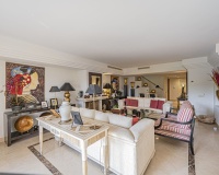 Resale - apartment - Marbella - Puerto Banús
