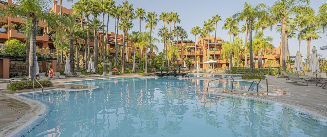 Resale - apartment - Marbella - Puerto Banús