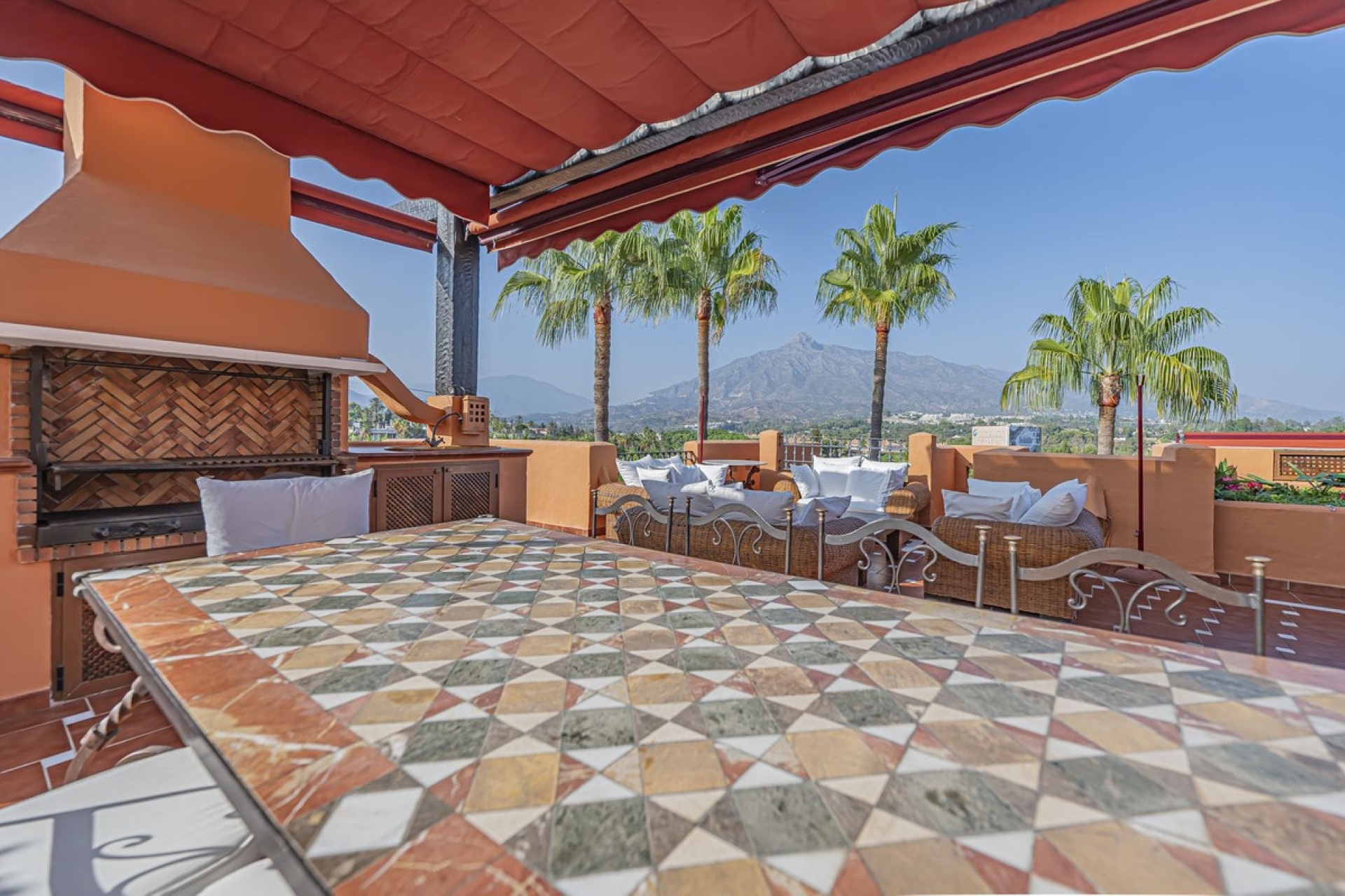 Resale - apartment - Marbella - Puerto Banús
