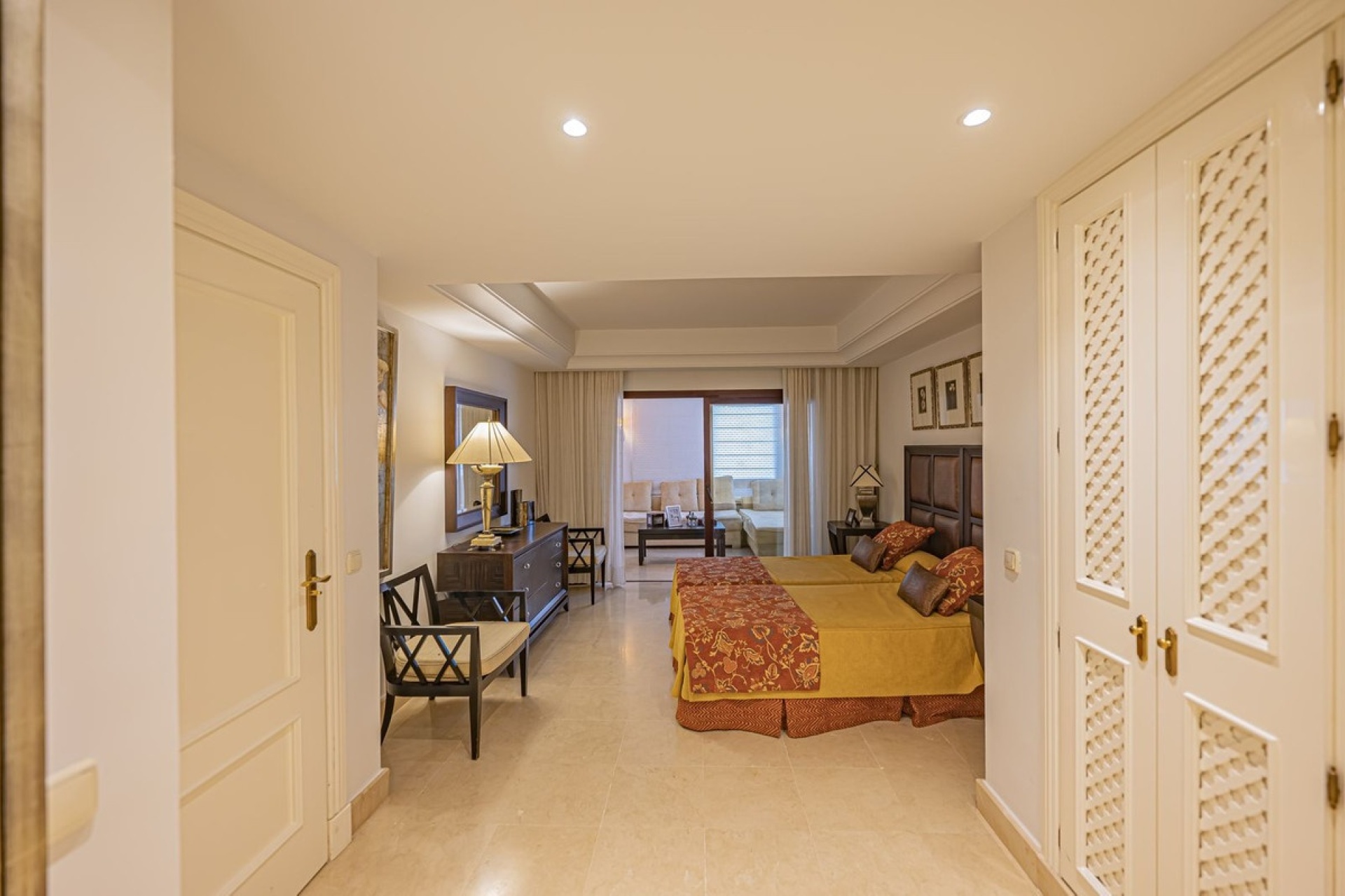 Resale - apartment - Marbella - Puerto Banús