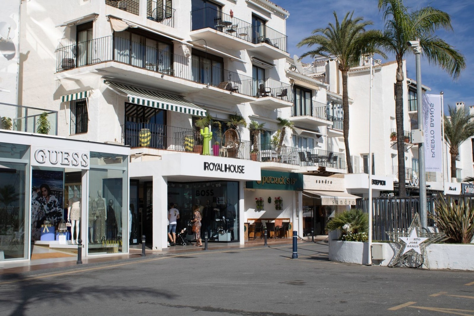 Resale - apartment - Marbella - Puerto Banús