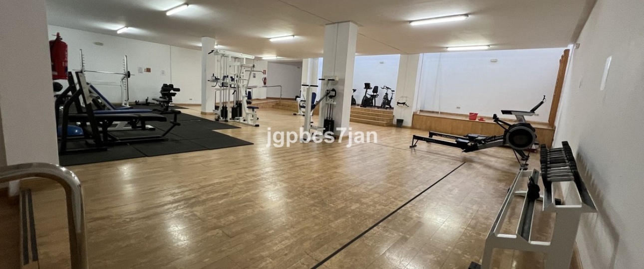 Resale - apartment - Marbella - Puerto Banús