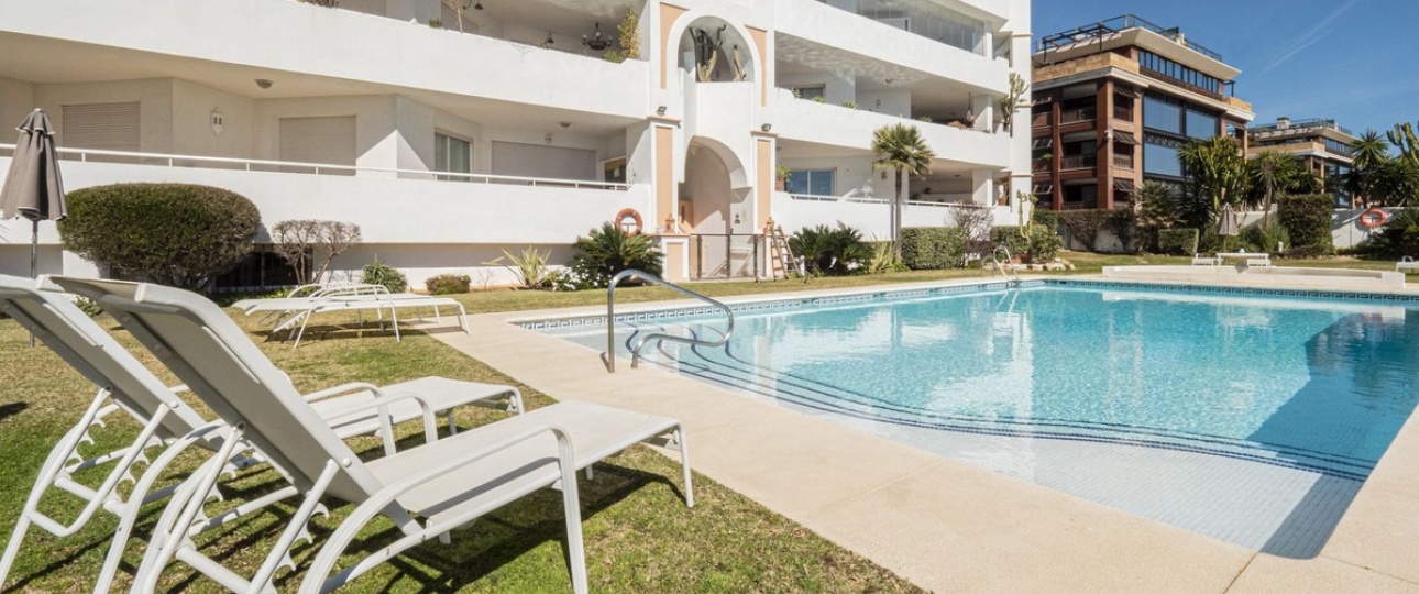 Resale - apartment - Marbella - Puerto Banús