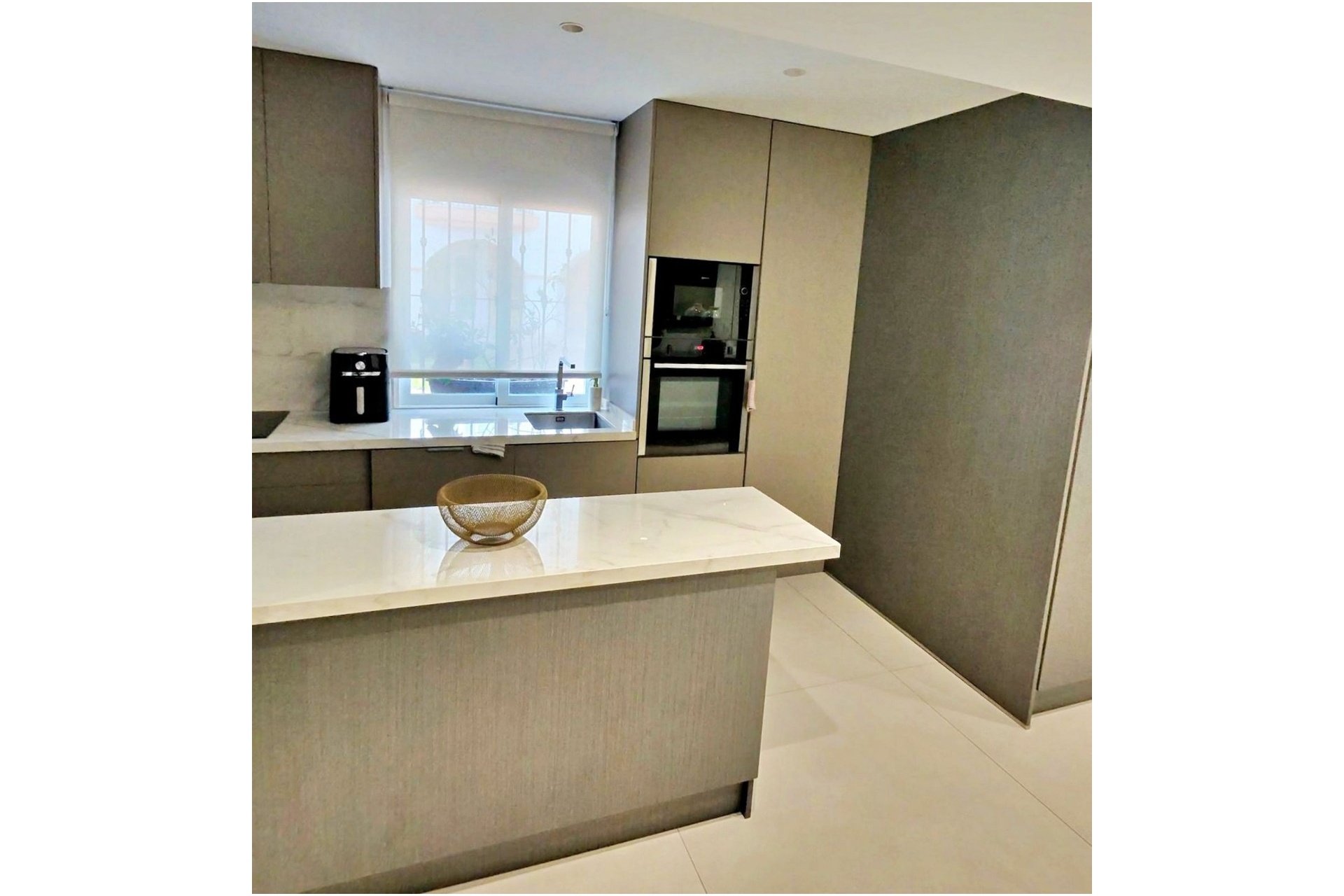 Resale - apartment - Marbella - Puerto Banús