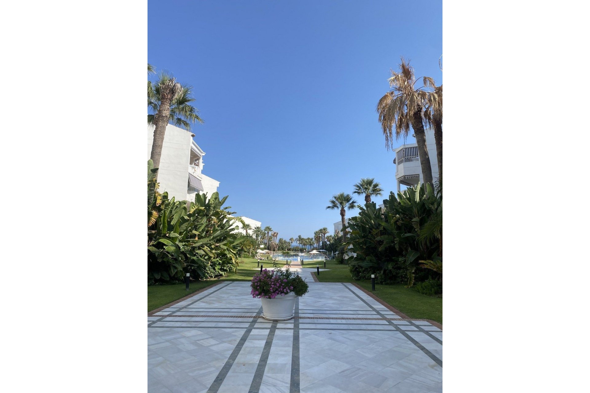 Resale - apartment - Marbella - Puerto Banús
