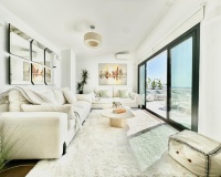 Resale - apartment - Marbella - Puerto Banús