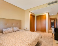 Resale - apartment - Marbella - Puerto Banús