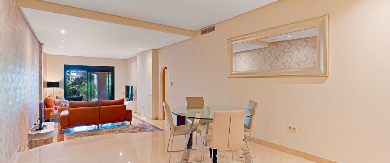Resale - apartment - Marbella - Puerto Banús