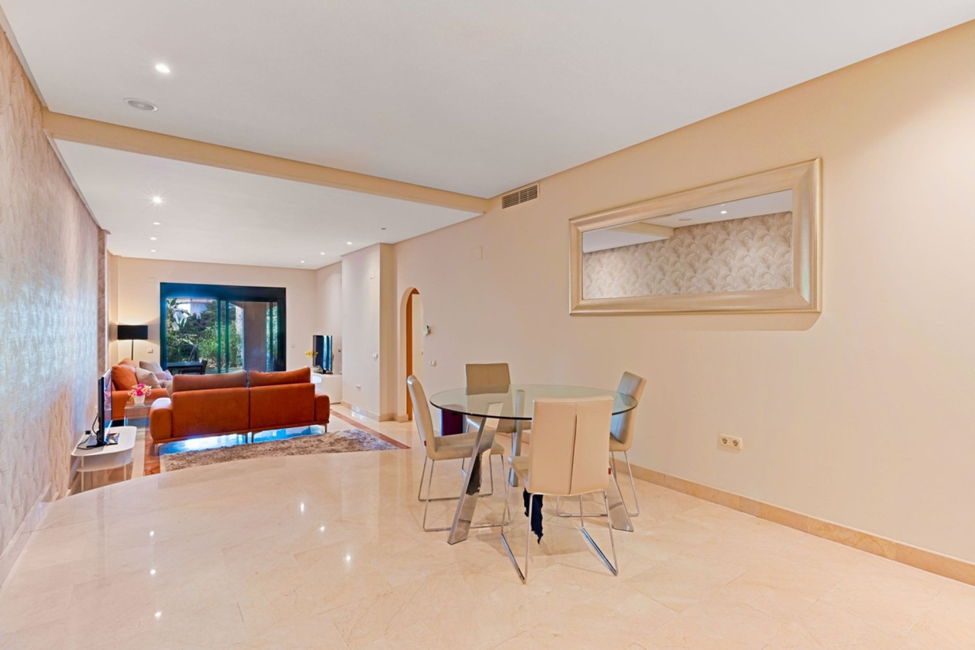 Resale - apartment - Marbella - Puerto Banús