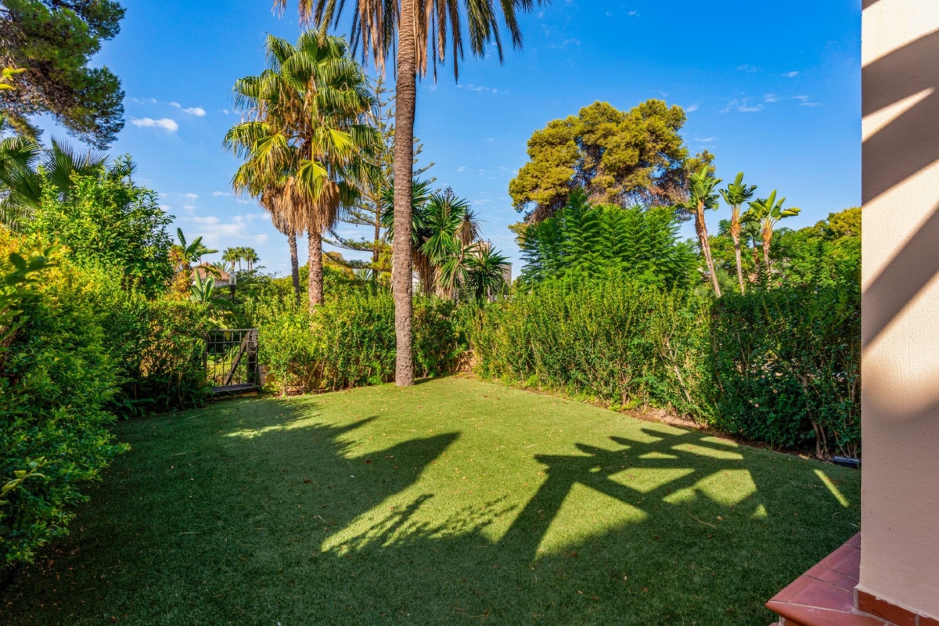 Resale - apartment - Marbella - Puerto Banús