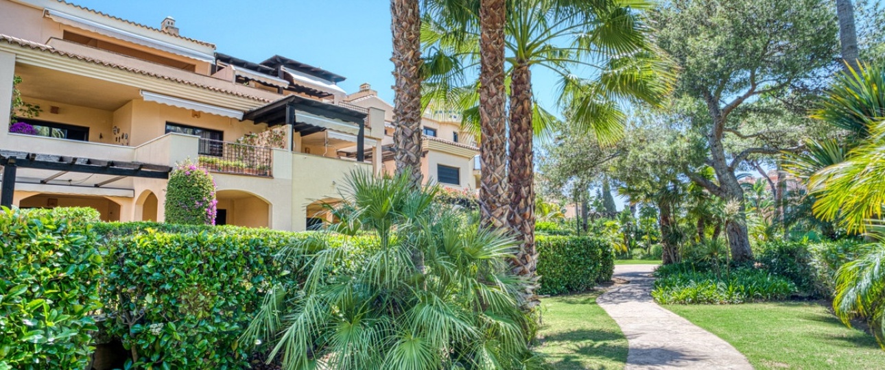 Resale - apartment - Marbella - Puerto Banús