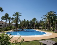 Resale - apartment - Marbella - Puerto Banús
