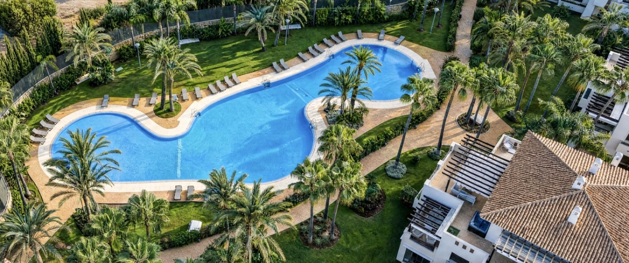 Resale - apartment - Marbella - Puerto Banús