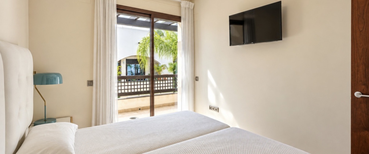 Resale - apartment - Marbella - Puerto Banús