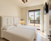 Resale - apartment - Marbella - Puerto Banús