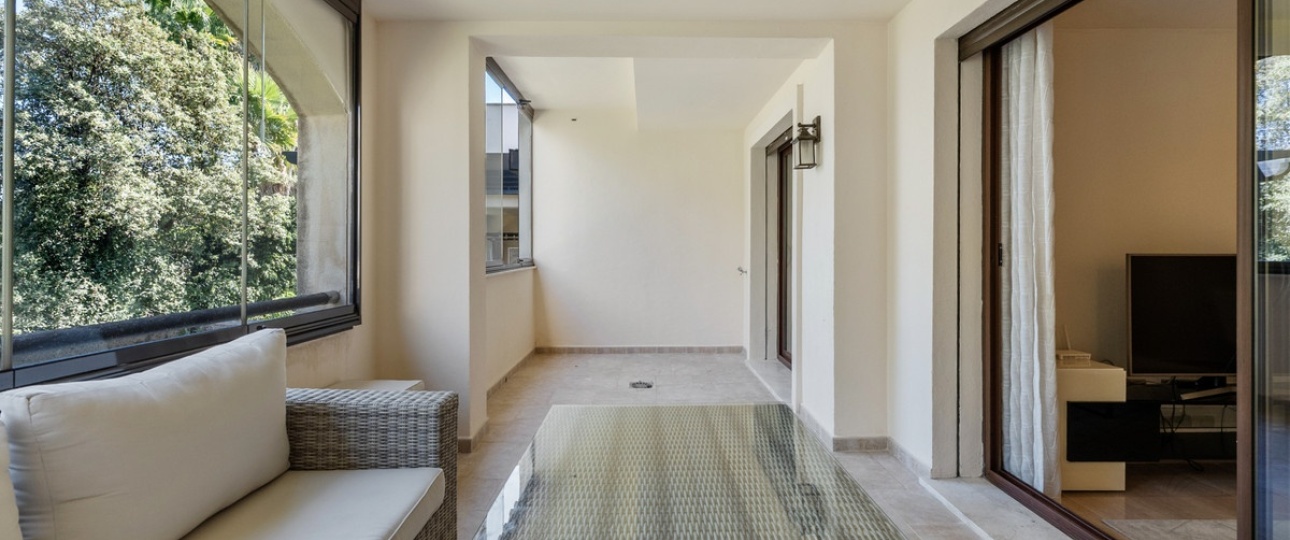 Resale - apartment - Marbella - Puerto Banús