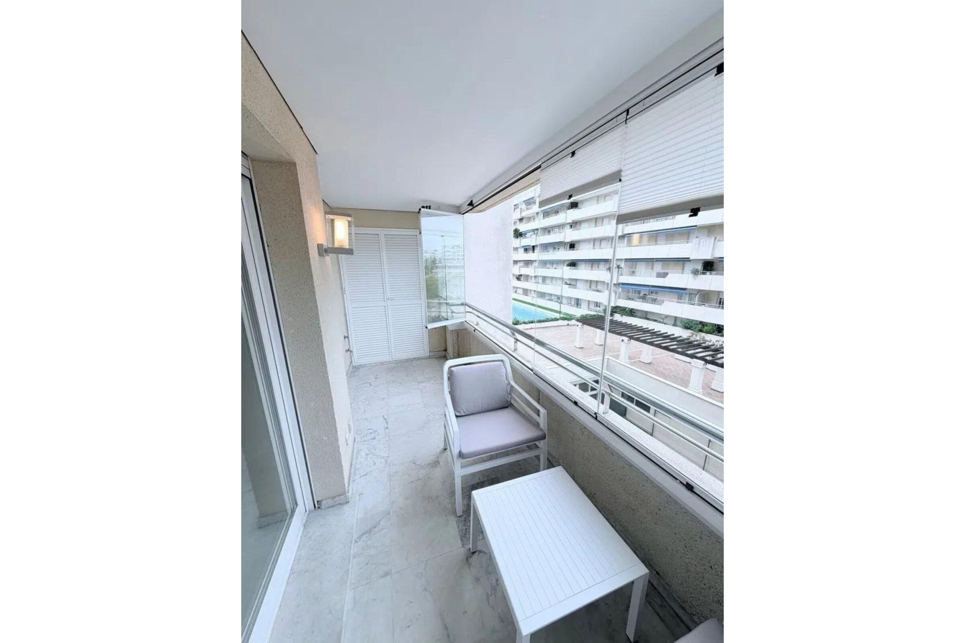 Resale - apartment - Marbella - Puerto Banús
