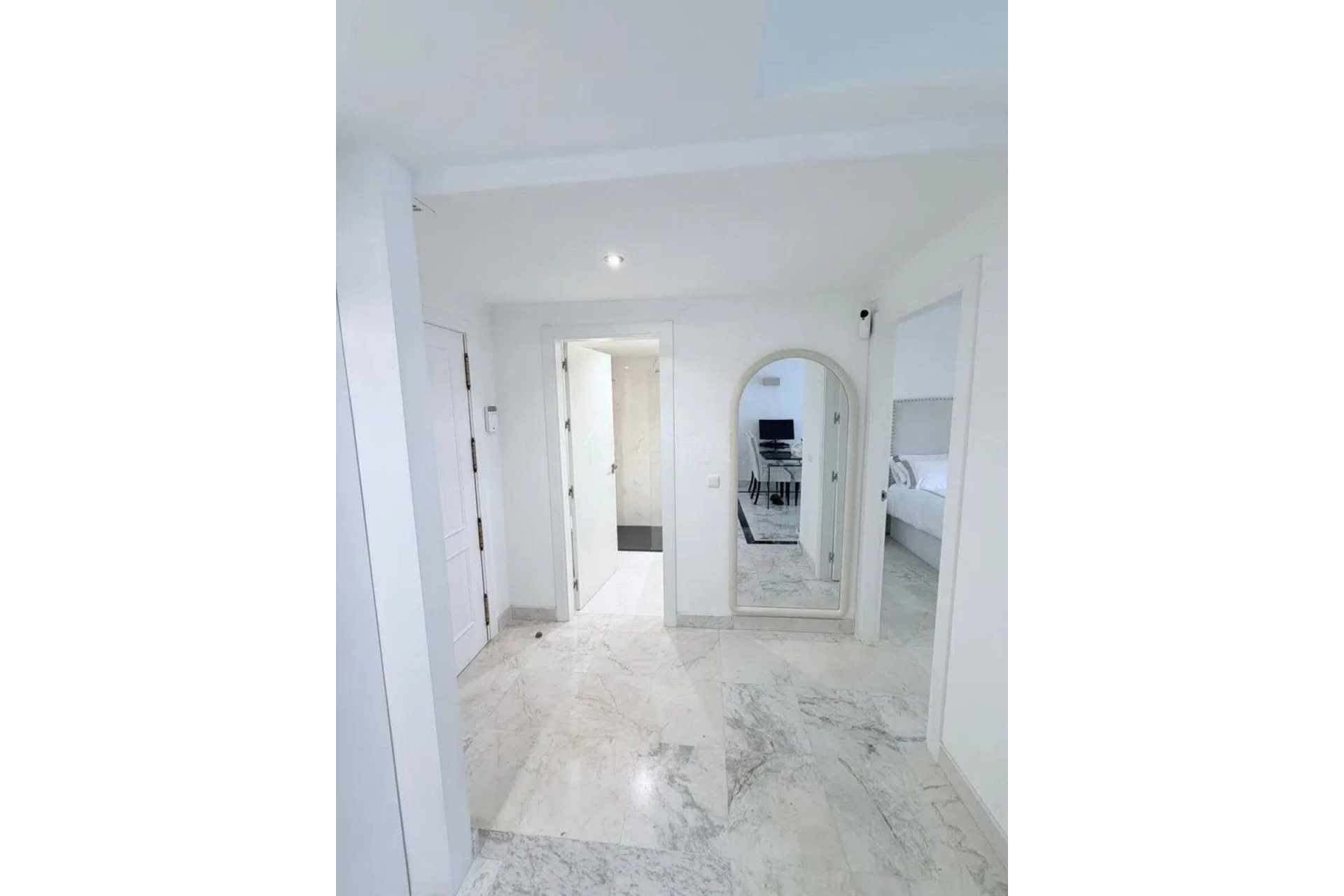 Resale - apartment - Marbella - Puerto Banús