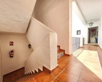 Resale - apartment - Marbella - Puerto Banús