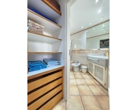 Resale - apartment - Marbella - Puerto Banús