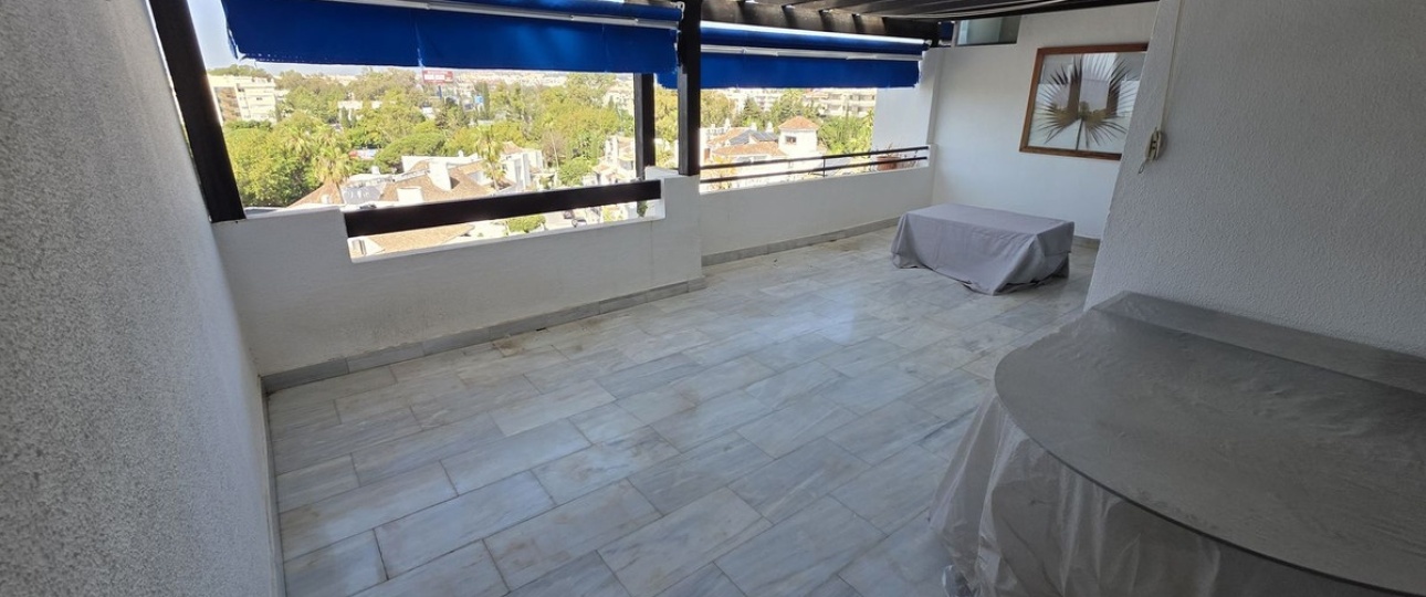 Resale - apartment - Marbella - Puerto Banús