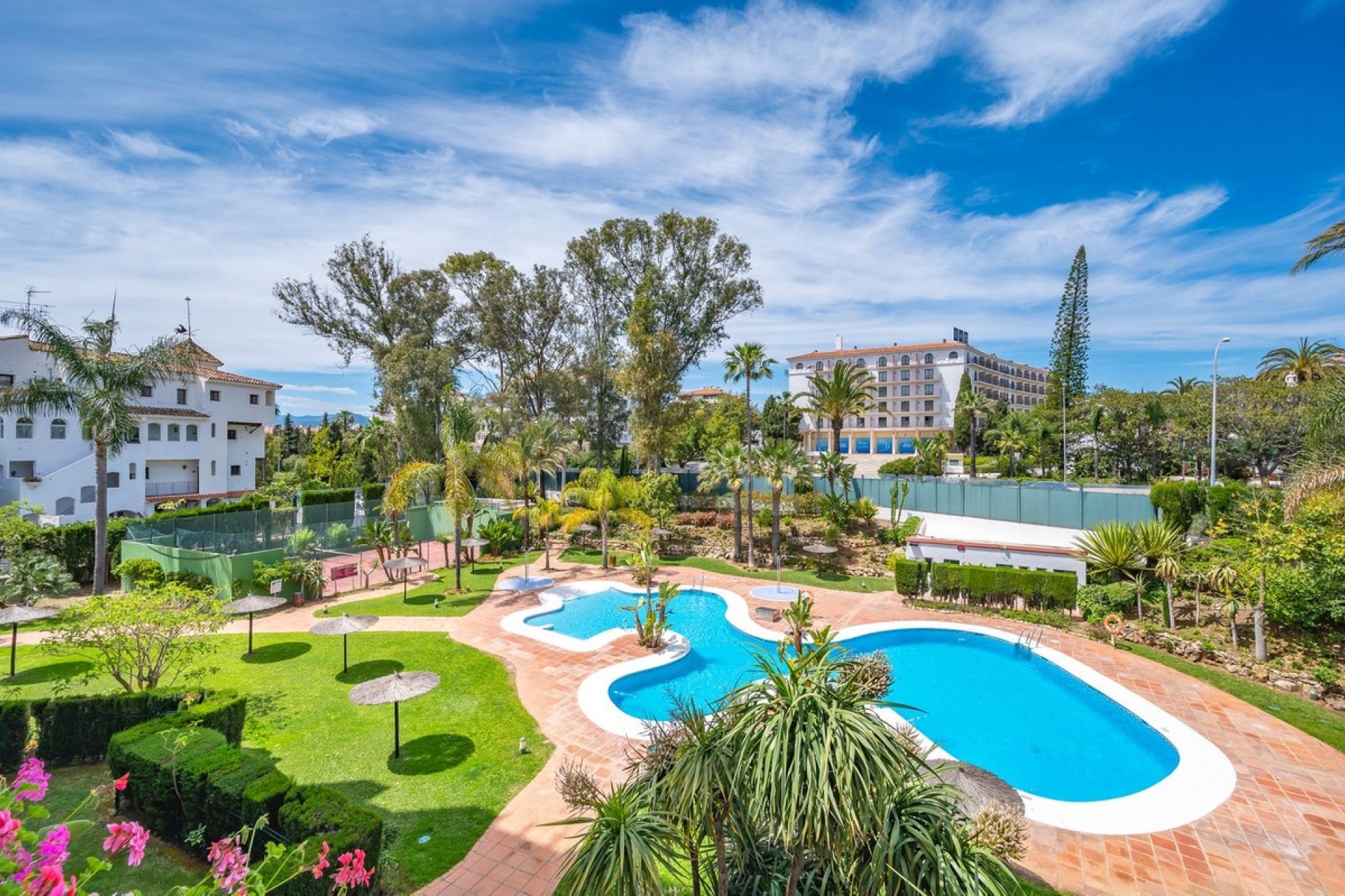 Resale - apartment - Marbella - Puerto Banús