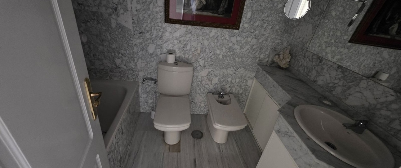 Resale - apartment - Marbella - Puerto Banús