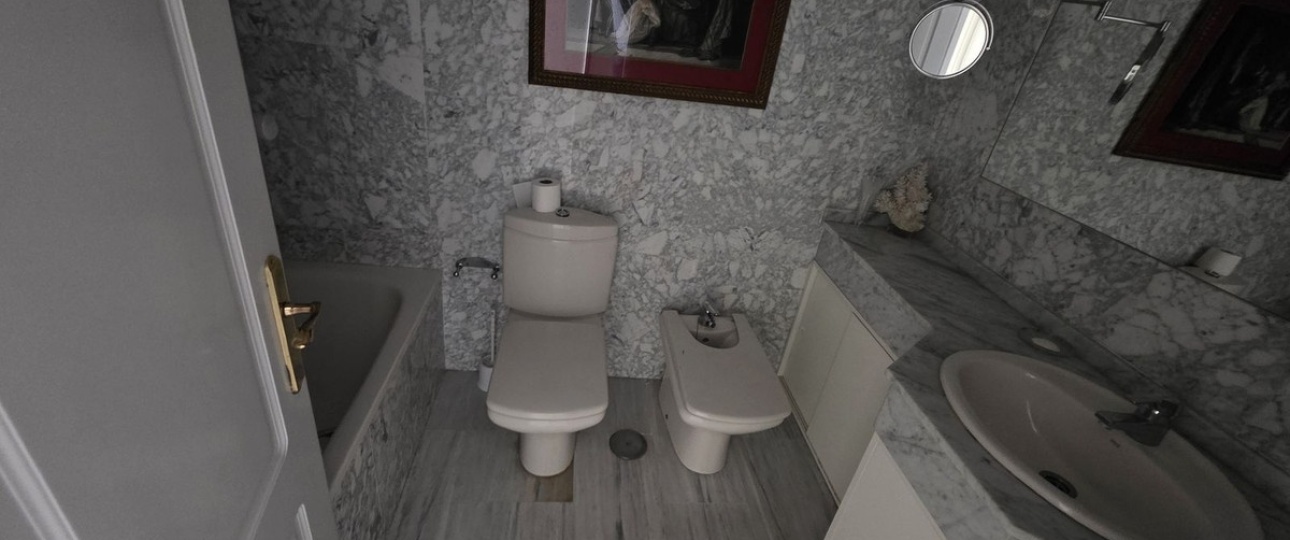 Resale - apartment - Marbella - Puerto Banús