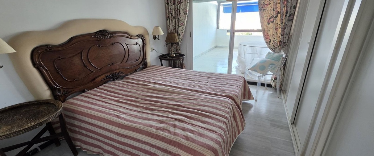 Resale - apartment - Marbella - Puerto Banús