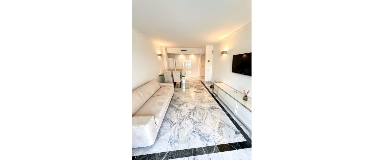 Resale - apartment - Marbella - Puerto Banús