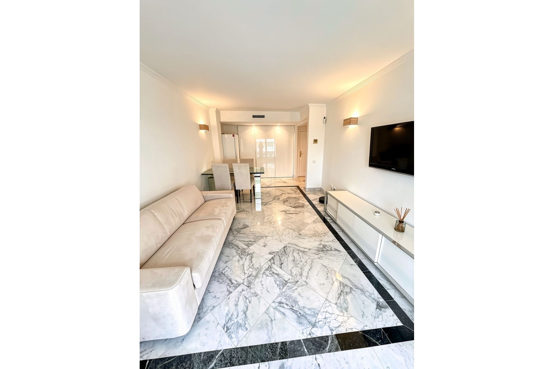 Resale - apartment - Marbella - Puerto Banús