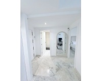 Resale - apartment - Marbella - Puerto Banús