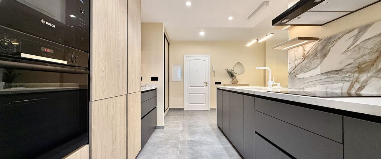 Resale - apartment - Marbella - Puerto Banús
