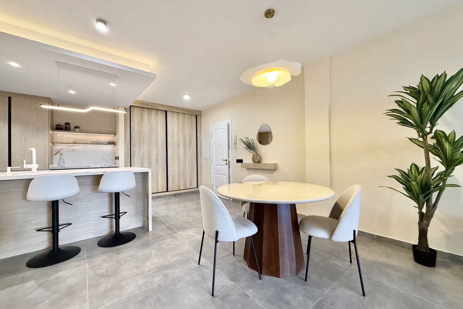 Resale - apartment - Marbella - Puerto Banús