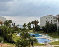 Resale - apartment - Marbella - Puerto Banús