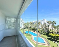 Resale - apartment - Marbella - Puerto Banús