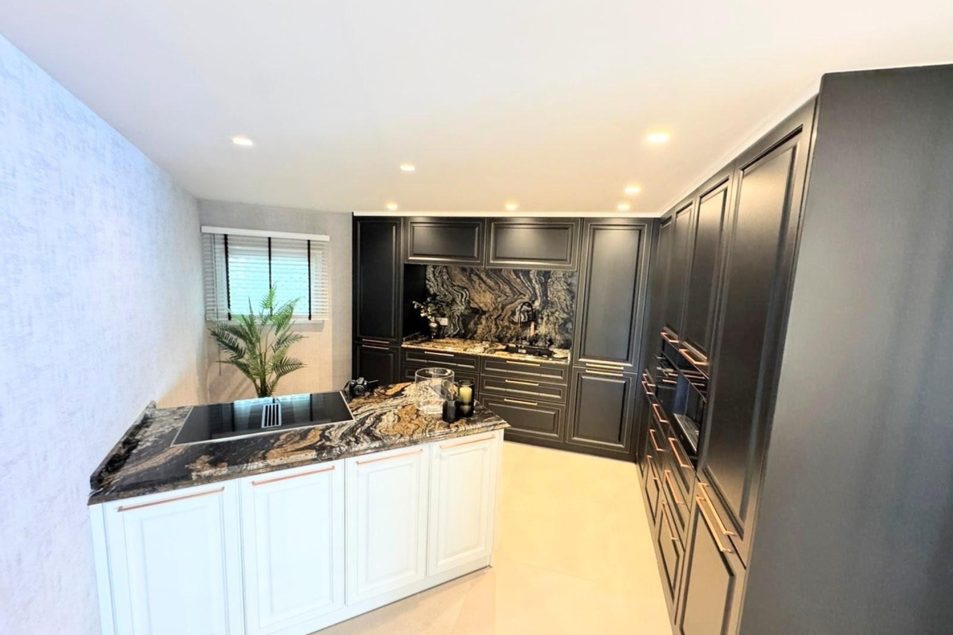 Resale - apartment - Marbella - Puerto Banús