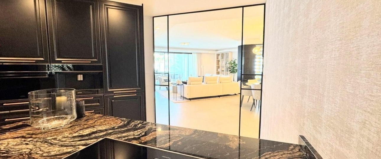 Resale - apartment - Marbella - Puerto Banús