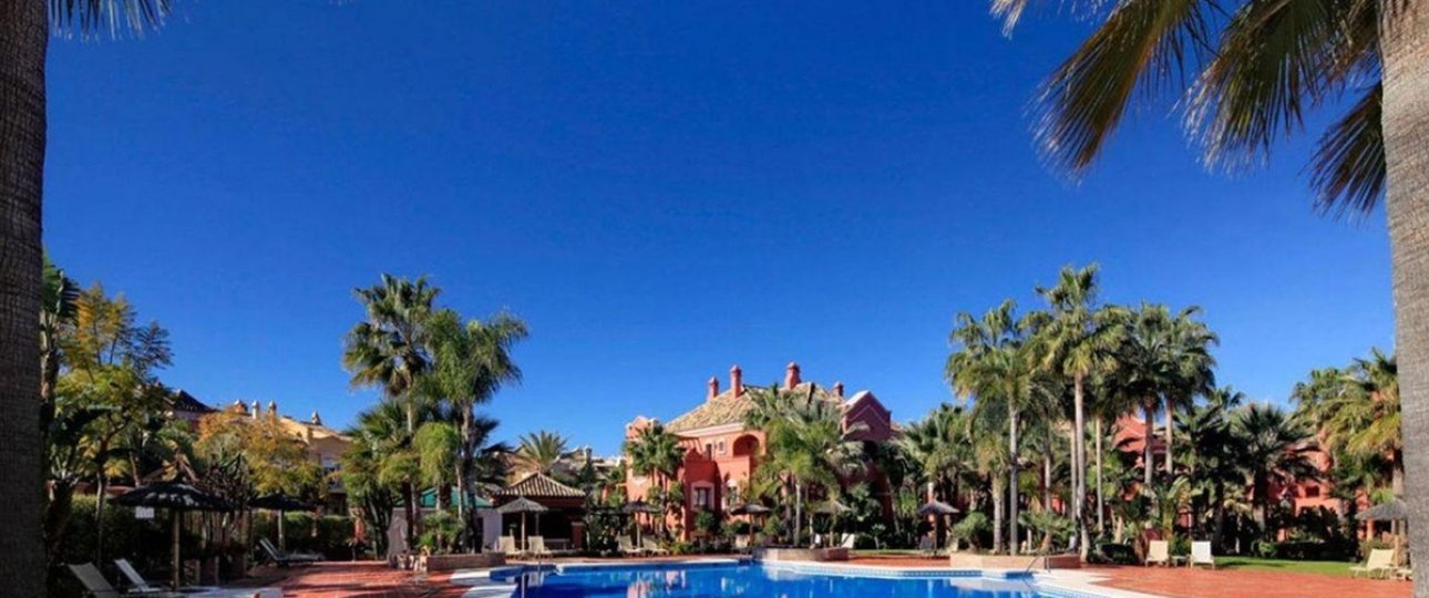 Resale - apartment - Marbella - Puerto Banús