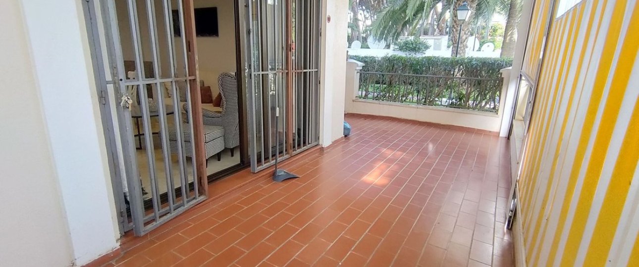 Resale - apartment - Marbella - Puerto Banús