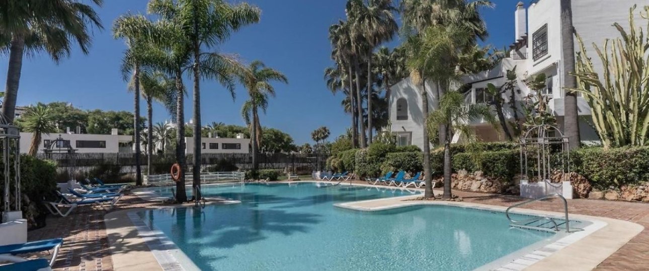 Resale - apartment - Marbella - Puerto Banús