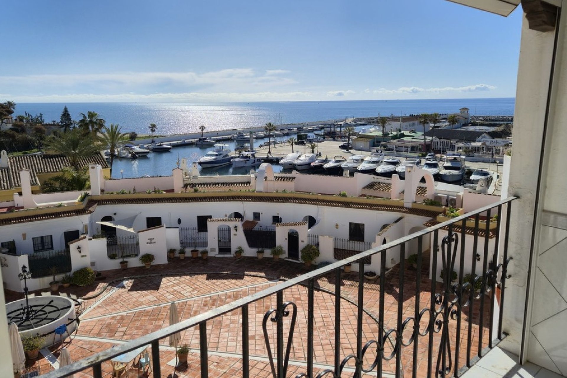 Resale - apartment - Marbella - Puerto de Cabopino