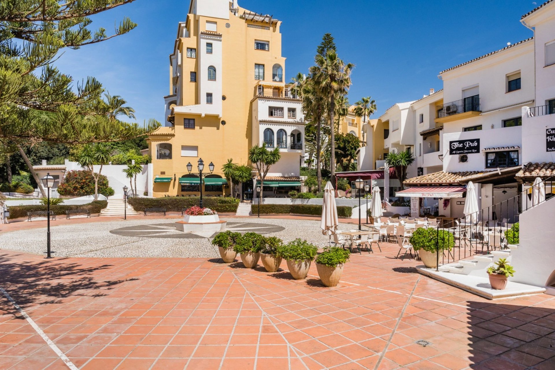 Resale - apartment - Marbella - Puerto de Cabopino