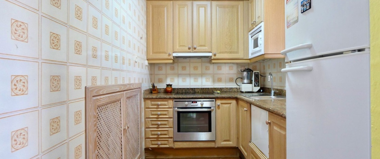 Resale - apartment - Marbella - Puerto de Cabopino