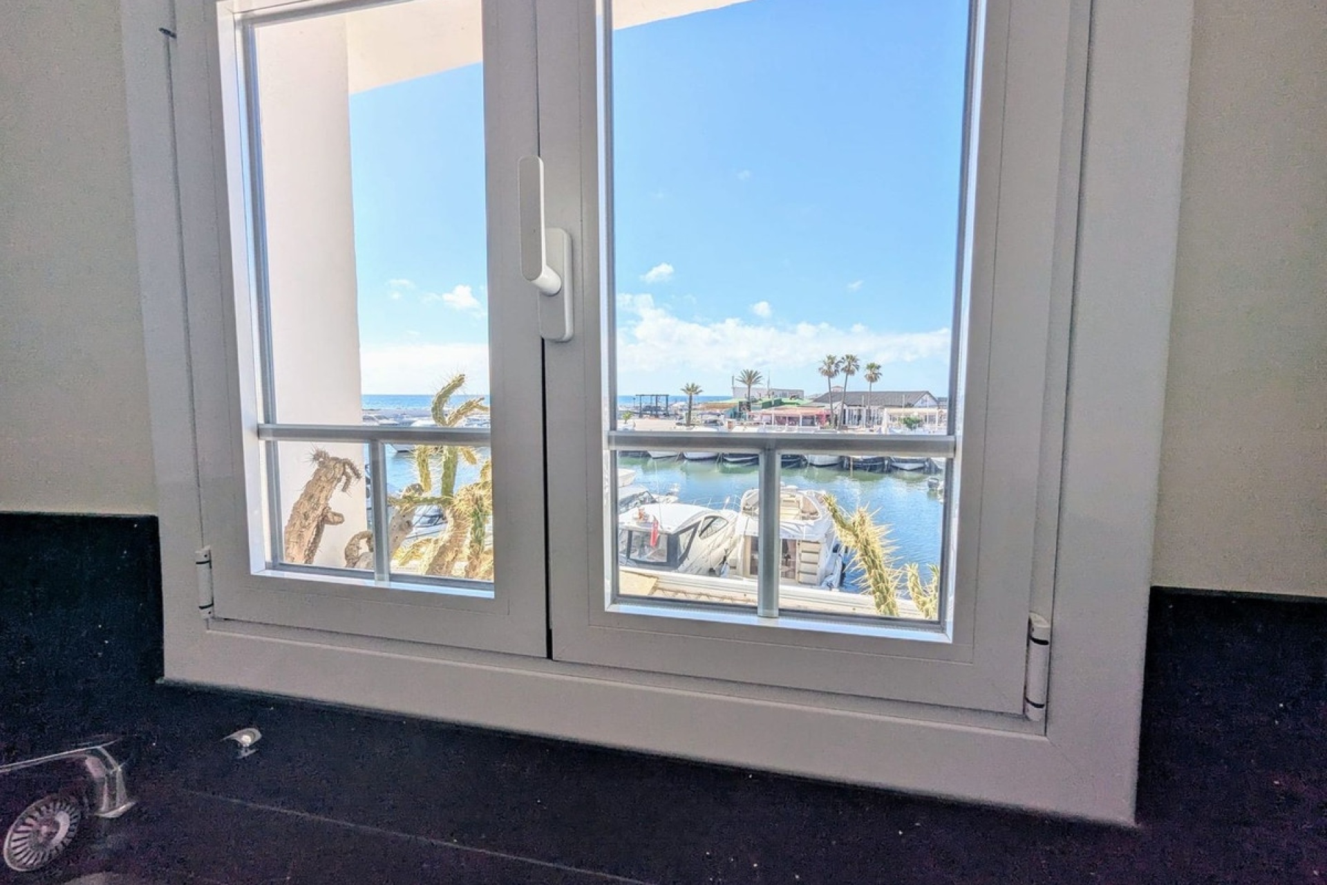 Resale - apartment - Marbella - Puerto de Cabopino