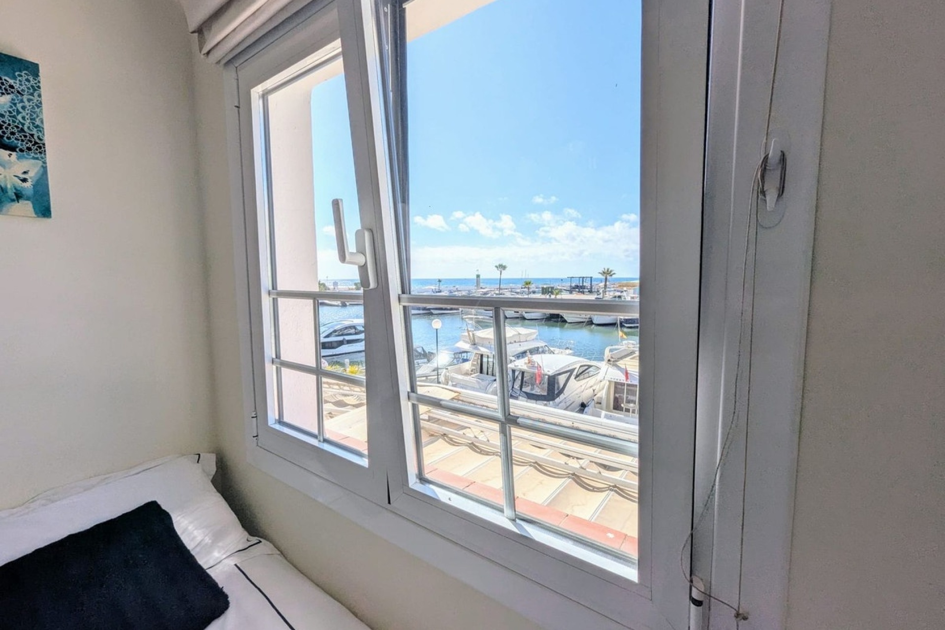 Resale - apartment - Marbella - Puerto de Cabopino