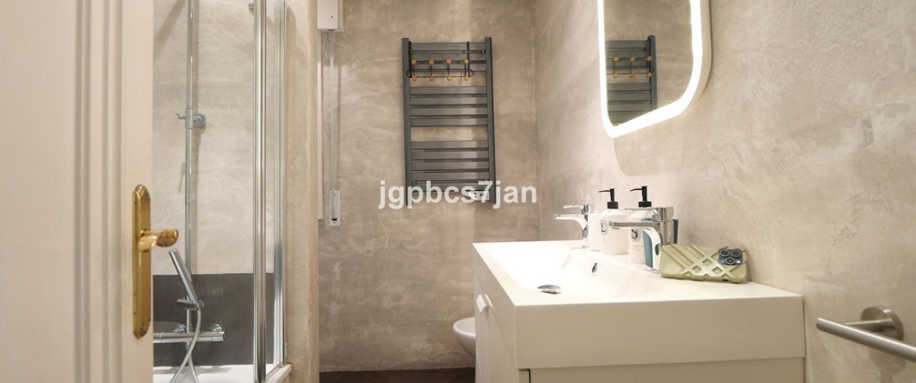 Resale - apartment - Marbella - Puerto de Cabopino