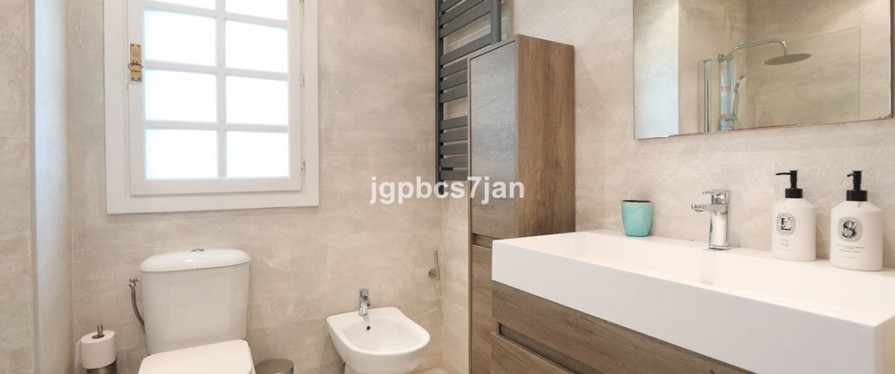 Resale - apartment - Marbella - Puerto de Cabopino