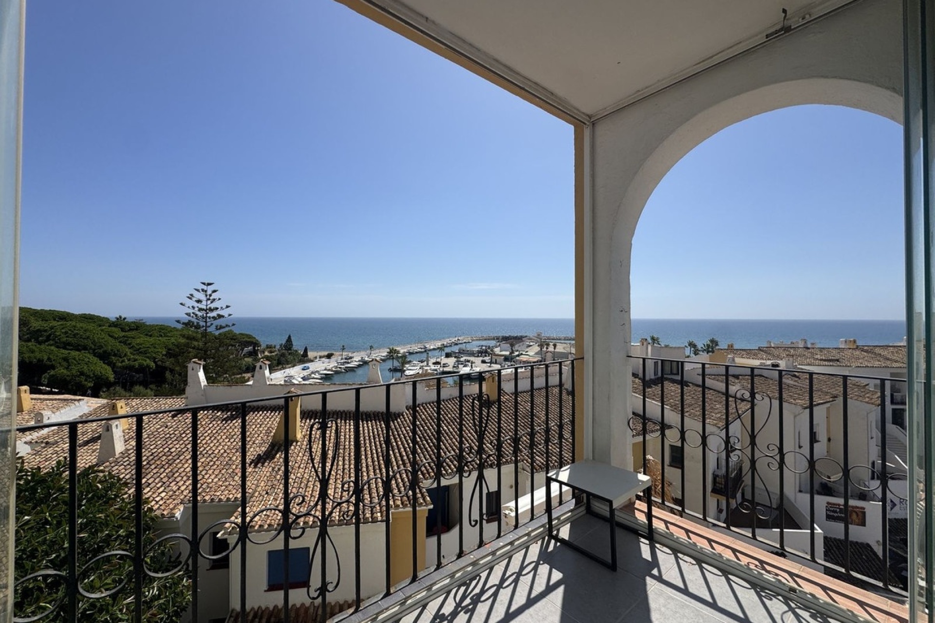 Resale - apartment - Marbella - Puerto de Cabopino